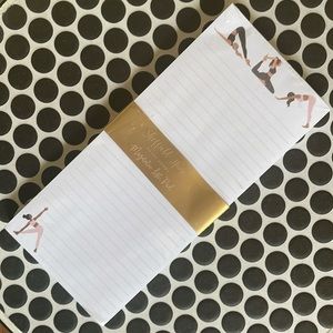 Magnetic yoga notepad